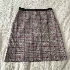 Ann Taylor Faux Leather Trim Gray Red Plaid Skirt